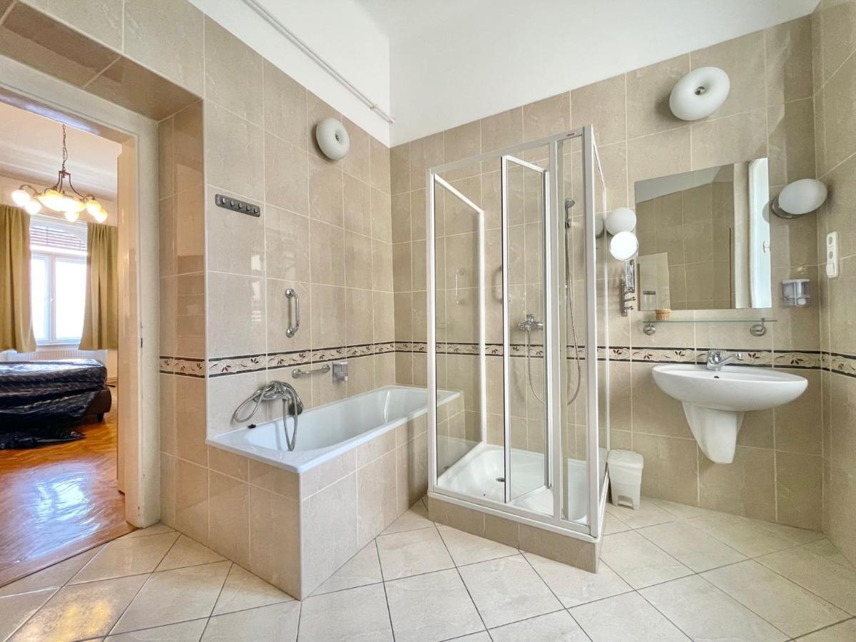 Friend Of Deak Ferenc Apartment Будапеща Екстериор снимка